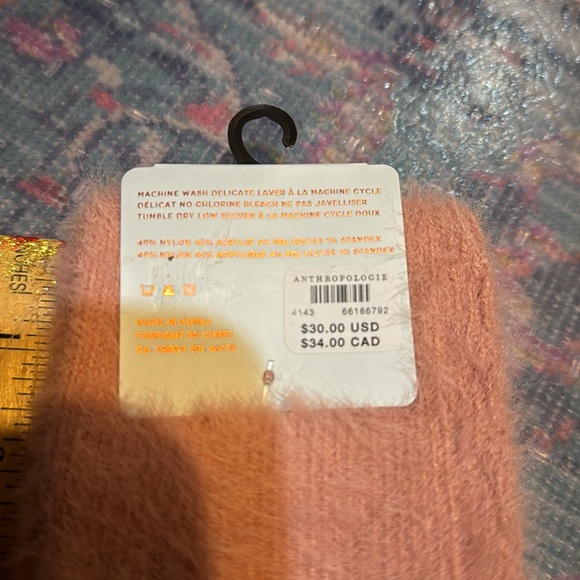 ANTHROPOLOGIE *New* pale pink knee-high socks. O/S. perfect to gift! - Picture 4 of 6